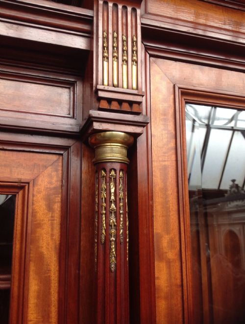MAISON KRIEGER FRENCH MAHOGANY BOOKCASE AND TABLE - ADDITIONAL PHOTO 2