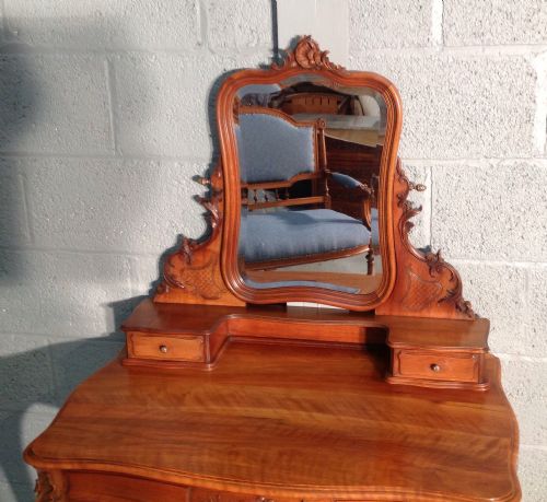 WALNUT FRENCH DRESSING TABLE - ADDITIONAL PHOTO 2