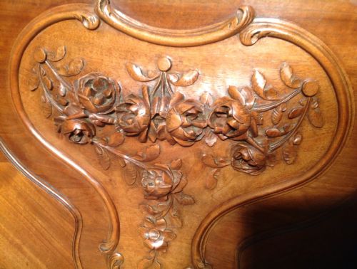 FRENCH WALNUT LOUIS XV STYLE BED - ADDITIONAL PHOTO 4