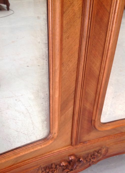 ANTIQUE FRENCH WALNUT ARMOIRE - ADDITIONAL PHOTO 9