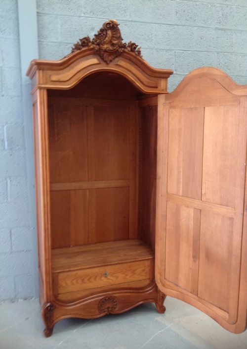 ANTIQUE FRENCH WALNUT ARMOIRE - ADDITIONAL PHOTO 3