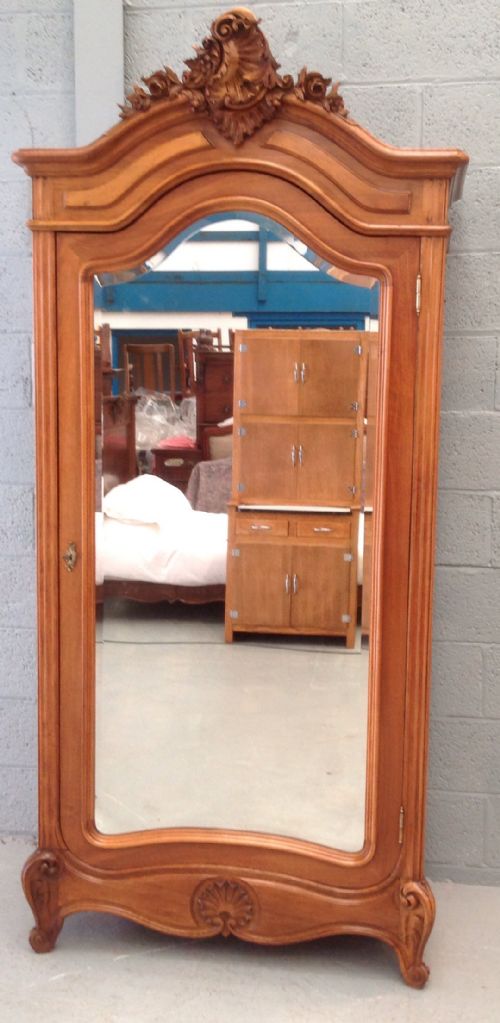 ANTIQUE FRENCH WALNUT ARMOIRE - ADDITIONAL PHOTO 8