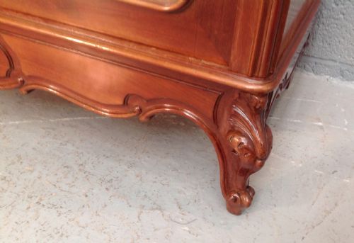 FRENCH LOUIS XV STYLE MAHOGANY ARMOIRE - ADDITIONAL PHOTO 7