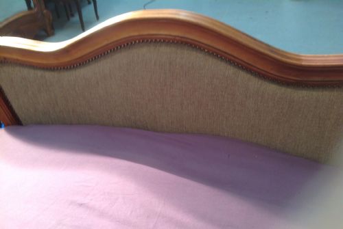 PAIR OF FRENCH WALNUT SINGLE BEDS - ADDITIONAL PHOTO 9