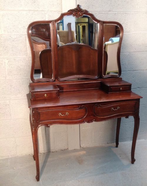 SUBERB WALNUT FRENCH BEDROOM SUITE - ADDITIONAL PHOTO 4