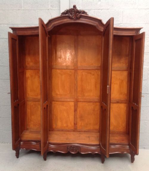 ANTIQUE FRENCH FOUR DOOR ARMOIRE - ADDITIONAL PHOTO 7