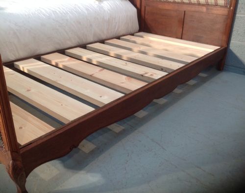 ANTIQUE PAIR OF FRENCH OAK SINGLE BEDS - ADDITIONAL PHOTO 6