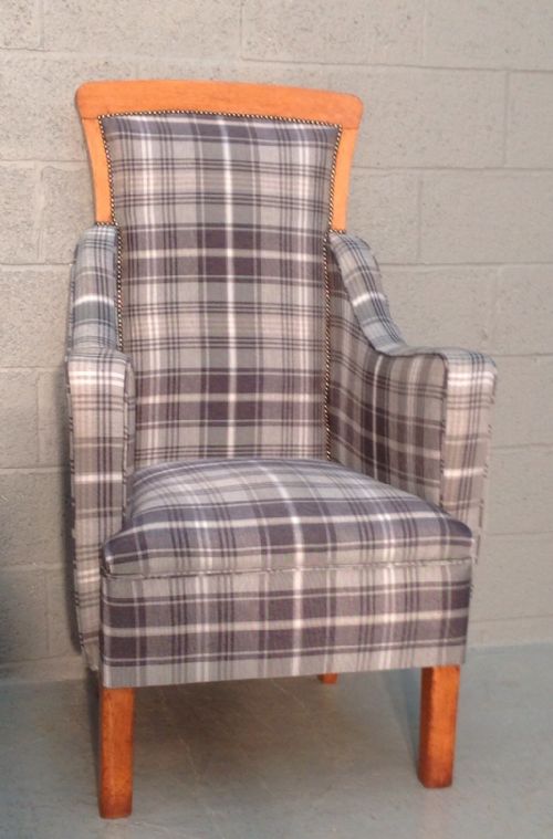 oversized oak magistrates armchair - CATEGORY: ANTIQUE CHAIRS - DATED 1920