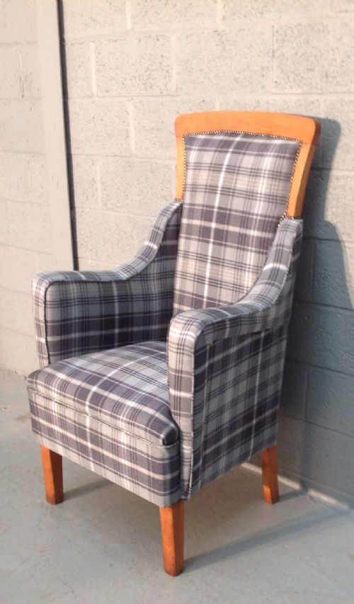 OVERSIZED OAK MAGISTRATES ARMCHAIR - ADDITIONAL PHOTO 1