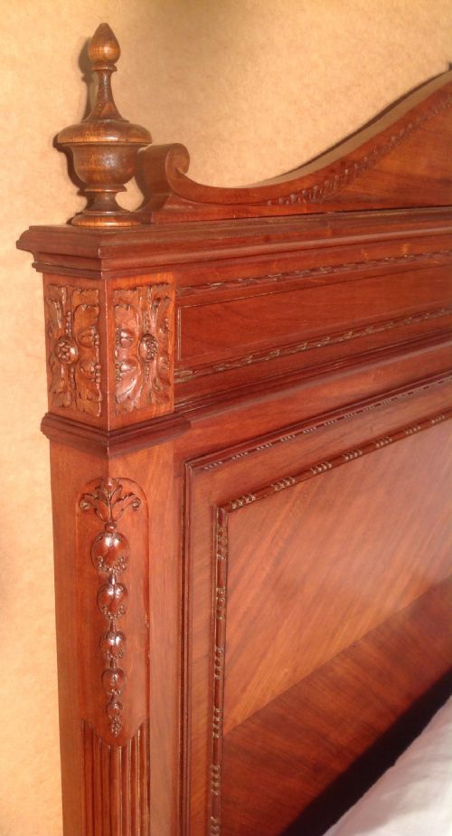 CARVED FRENCH MAHOGANY FRENCH KINGSIZE BED - ADDITIONAL PHOTO 11