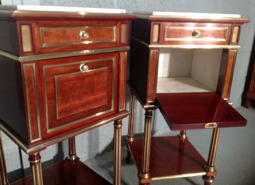 OUTSTANDING QUALITY PAIR OF FRENCH BEDSIDE CABINETS - ADDITIONAL PHOTO 4