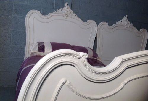 PAIR OF FRENCH PAINTED 4FT BEDS - ADDITIONAL PHOTO 3