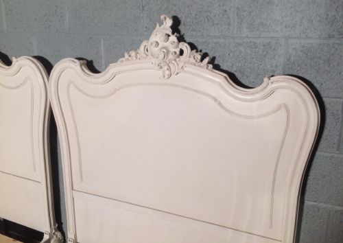 PAIR OF FRENCH PAINTED 4FT BEDS - ADDITIONAL PHOTO 7