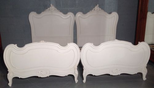 PAIR OF FRENCH PAINTED 4FT BEDS - ADDITIONAL PHOTO 9