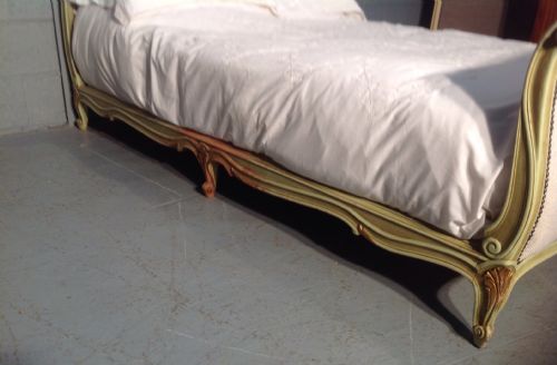 FRENCH PAINTED UPHOLSTERED BED - ADDITIONAL PHOTO 4