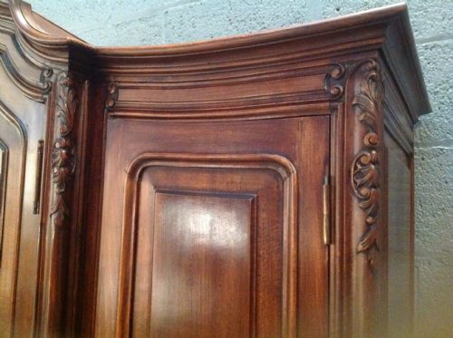 ANTIQUE FRENCH FOUR DOOR ARMOIRE - ADDITIONAL PHOTO 6