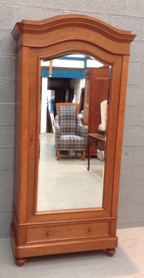 oak french armoire - CATEGORY: ANTIQUE WARDROBES - DATED 1900