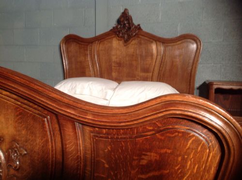ANTIQUE FRENCH OAK KINGSIZE BED - ADDITIONAL PHOTO 5