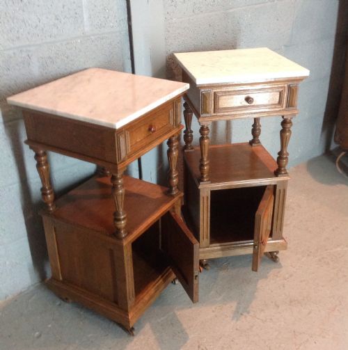 PAIR OF FRENCH OAK BEDSIDE CABINETS - ADDITIONAL PHOTO 1