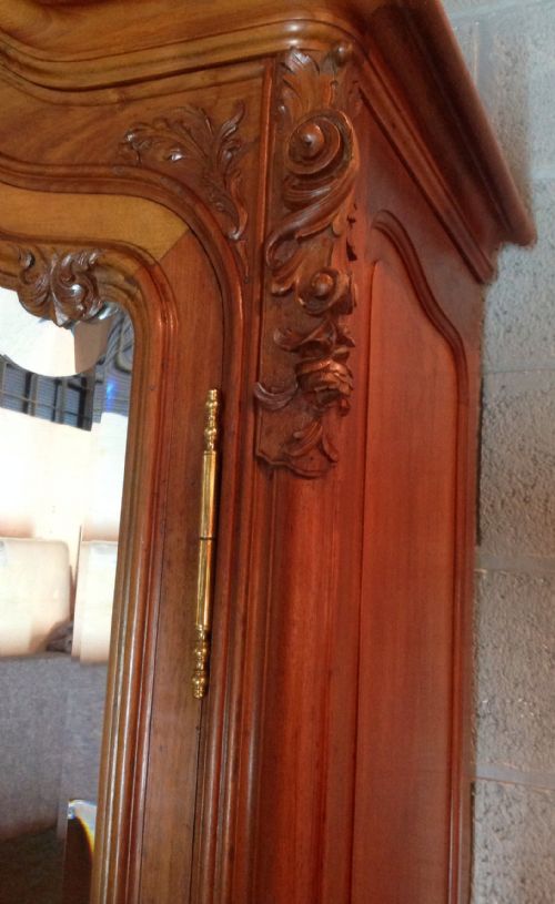 CARVED WALNUT FRENCH ARMOIRE - ADDITIONAL PHOTO 3