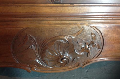 CARVED WALNUT FRENCH ARMOIRE - ADDITIONAL PHOTO 6