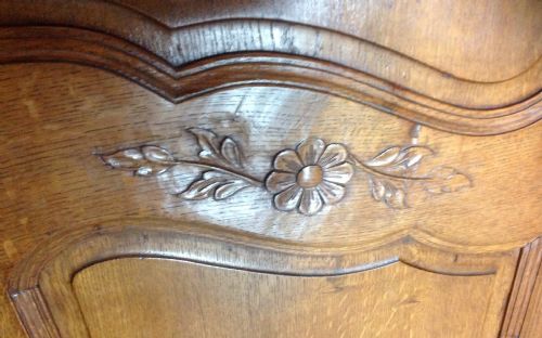 ANTIQUE FRENCH CARVED OAK ARMOIRE - ADDITIONAL PHOTO 1