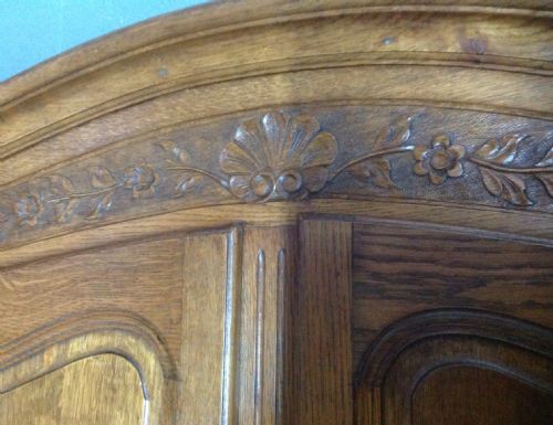 ANTIQUE FRENCH CARVED OAK ARMOIRE - ADDITIONAL PHOTO 6