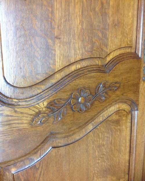 ANTIQUE FRENCH CARVED OAK ARMOIRE - ADDITIONAL PHOTO 7