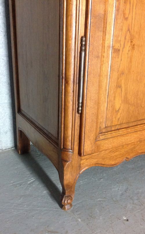 ANTIQUE FRENCH CARVED OAK ARMOIRE - ADDITIONAL PHOTO 8