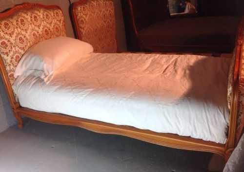 PAIR OF FRENCH UPHOLSTERED SINGLE BEDS - ADDITIONAL PHOTO 6