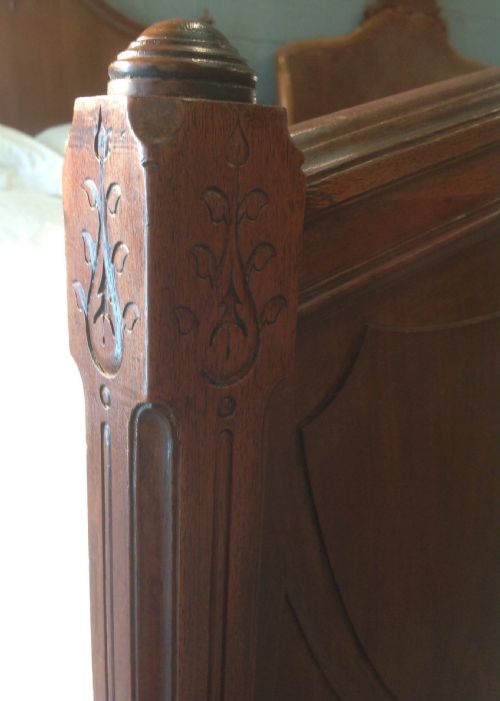 FRENCH WALNUT KINGSIZE BED - ADDITIONAL PHOTO 6
