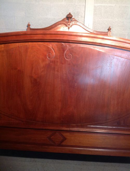 FRENCH WALNUT KINGSIZE BED - ADDITIONAL PHOTO 7