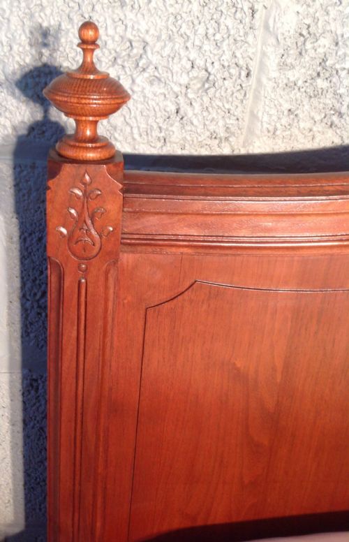 FRENCH WALNUT KINGSIZE BED - ADDITIONAL PHOTO 9