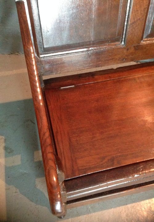 OAK PANELLED SETTLE - ADDITIONAL PHOTO 10