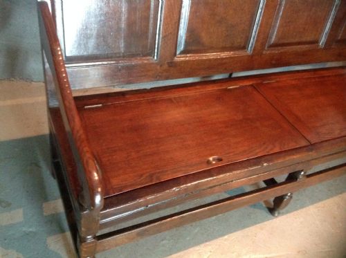 OAK PANELLED SETTLE - ADDITIONAL PHOTO 11