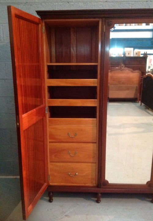 LARGE MAHOGANY WARDROBE - ADDITIONAL PHOTO 1