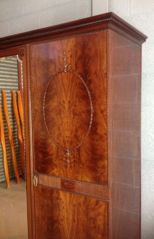LARGE MAHOGANY WARDROBE - ADDITIONAL PHOTO 3