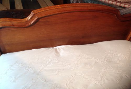 FRENCH WALNUT BED AND BEDSIDE CABINET - ADDITIONAL PHOTO 8