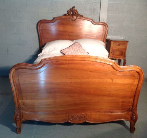 FRENCH WALNUT BED AND BEDSIDE CABINET - ADDITIONAL PHOTO 9