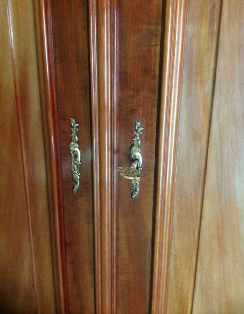 FRENCH MAHOGANY ARMOIRE - ADDITIONAL PHOTO 6