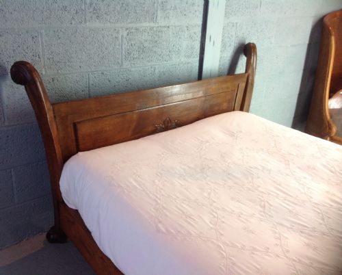 CARVED OAK FRENCH SLEIGH BED - ADDITIONAL PHOTO 3