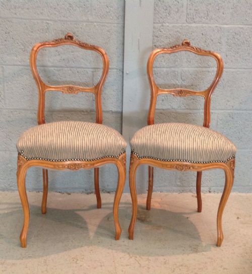 pair of walnut french chairs - CATEGORY: ANTIQUE CHAIRS - DATED 1900