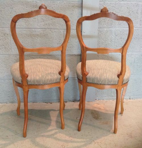PAIR OF WALNUT FRENCH CHAIRS - ADDITIONAL PHOTO 6
