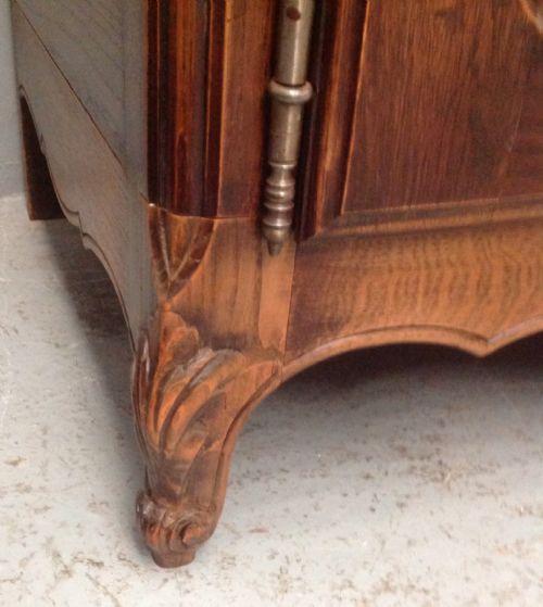 CARVED OAK FRENCH ARMOIRE - ADDITIONAL PHOTO 4