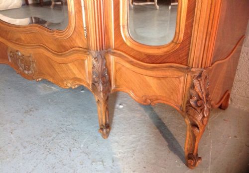 FRENCH WALNUT LOUIS XV STYLE ARMOIRE - ADDITIONAL PHOTO 4