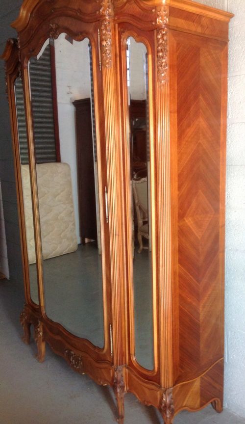 FRENCH WALNUT LOUIS XV STYLE ARMOIRE - ADDITIONAL PHOTO 5