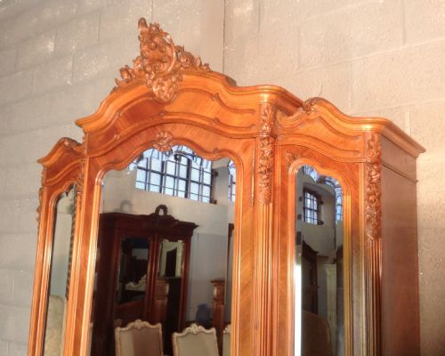 FRENCH WALNUT LOUIS XV STYLE ARMOIRE - ADDITIONAL PHOTO 9
