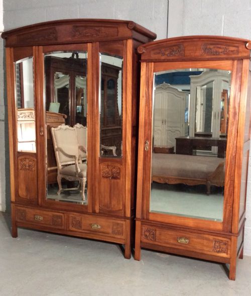 FRENCH MAHOGANY ARMOIRE - ADDITIONAL PHOTO 5