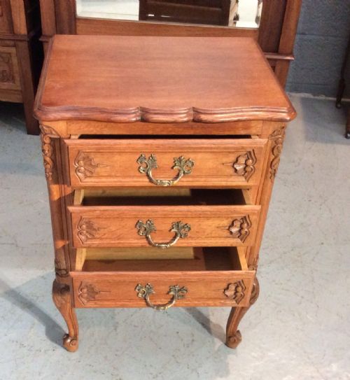 CARVED OAK FRENCH CHEST - ADDITIONAL PHOTO 1