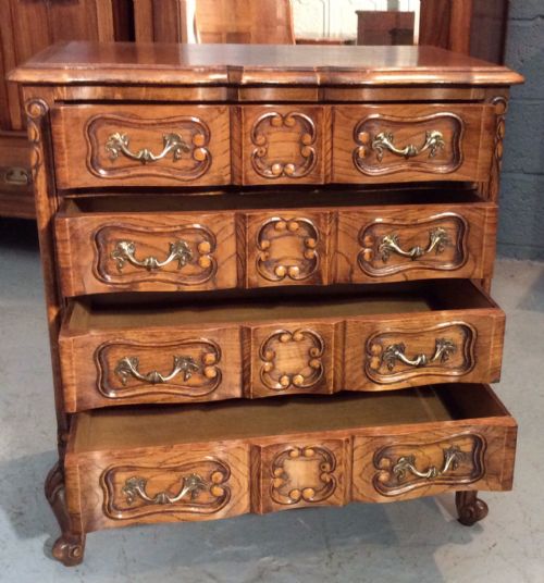 CARVED OAK FRENCH CHEST - ADDITIONAL PHOTO 1